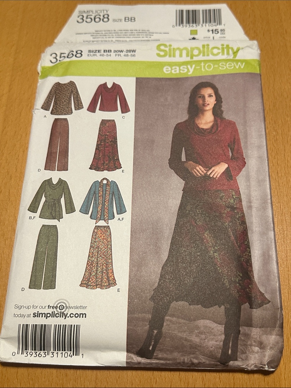 New uncut Simplicity pattern 3568 women’s top, skirt, pants